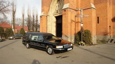 DOM POGRZEBOWY PORC Mysłowiece - Cezary Porc: Prosektorium, Kaplica, Krematorium Międzynarodowy Transport Zmarłych.